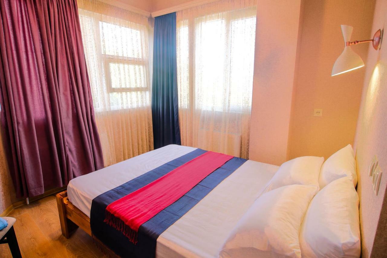 Hotel Luca Lili Sighnaghi Zewnętrze zdjęcie