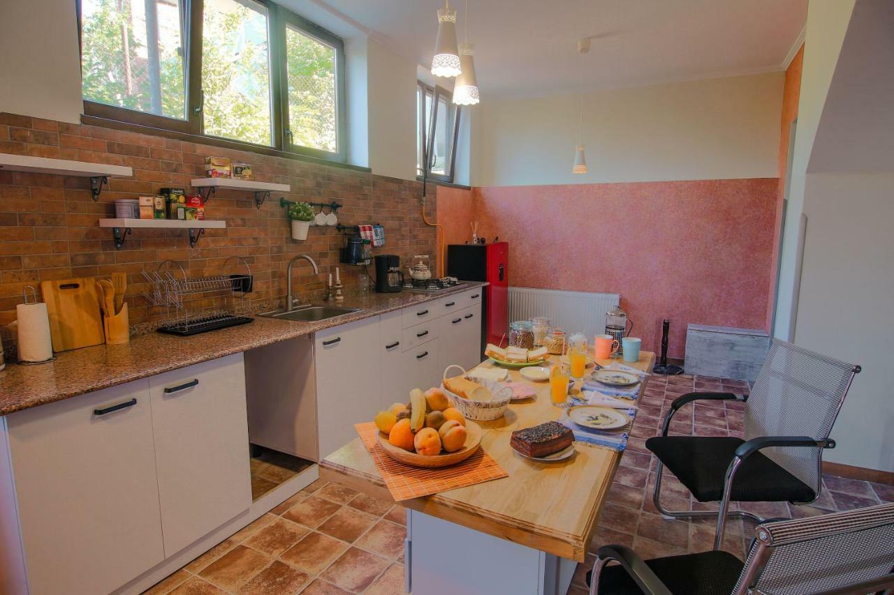 Hotel Luca Lili Sighnaghi Zewnętrze zdjęcie